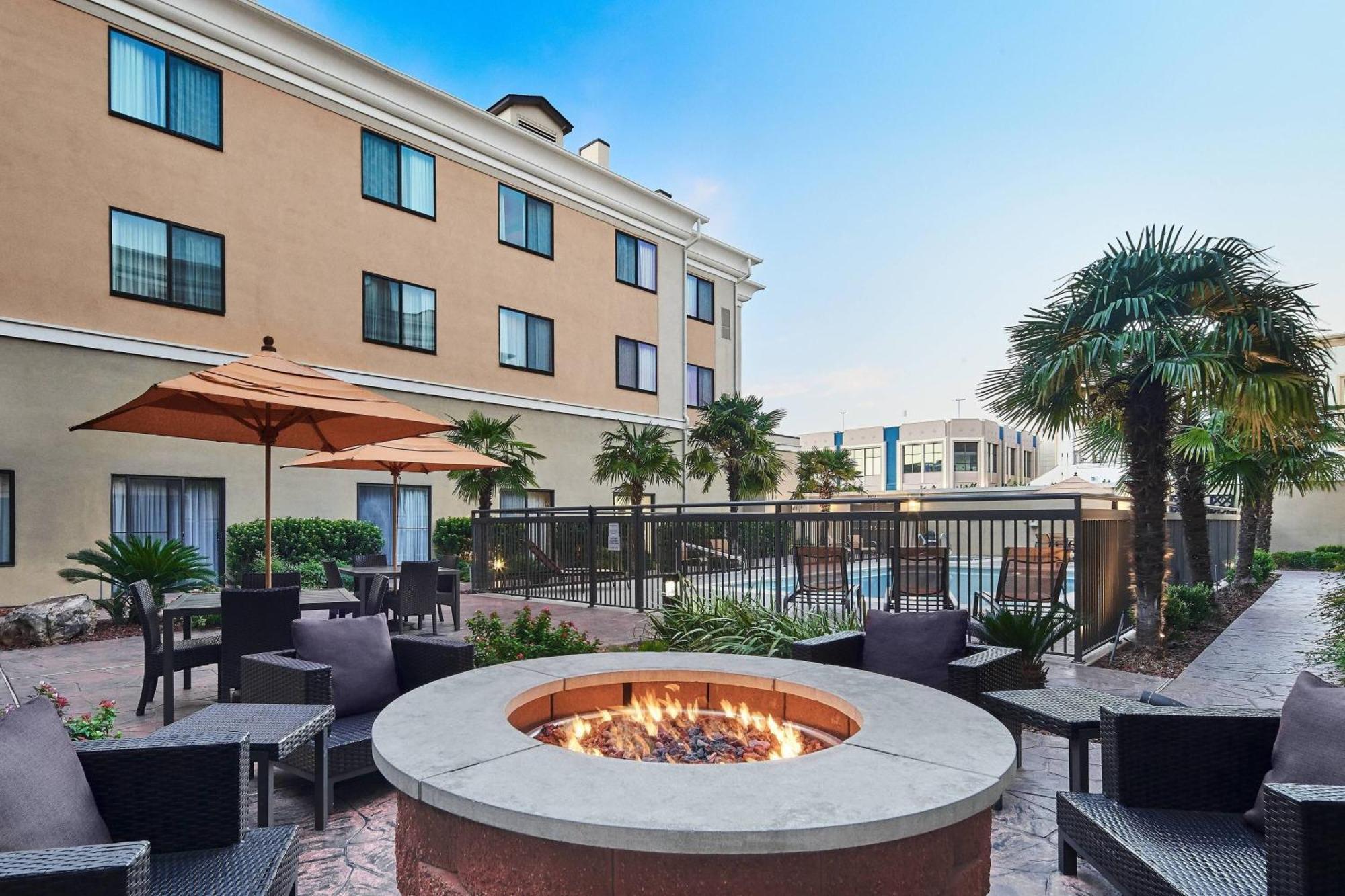 Courtyard Shreveport-Bossier City/Louisiana Boardwalk Exterior foto